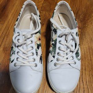 ECCO Soft 7 Women's White Flower Sneakers, Size 8